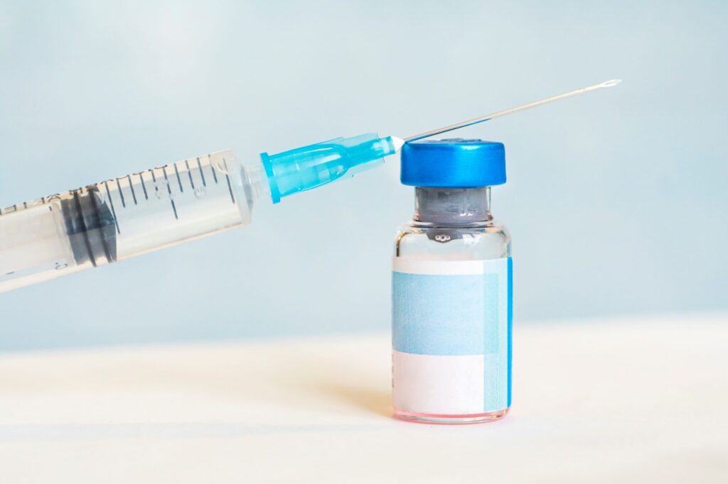 注射器とアンプル