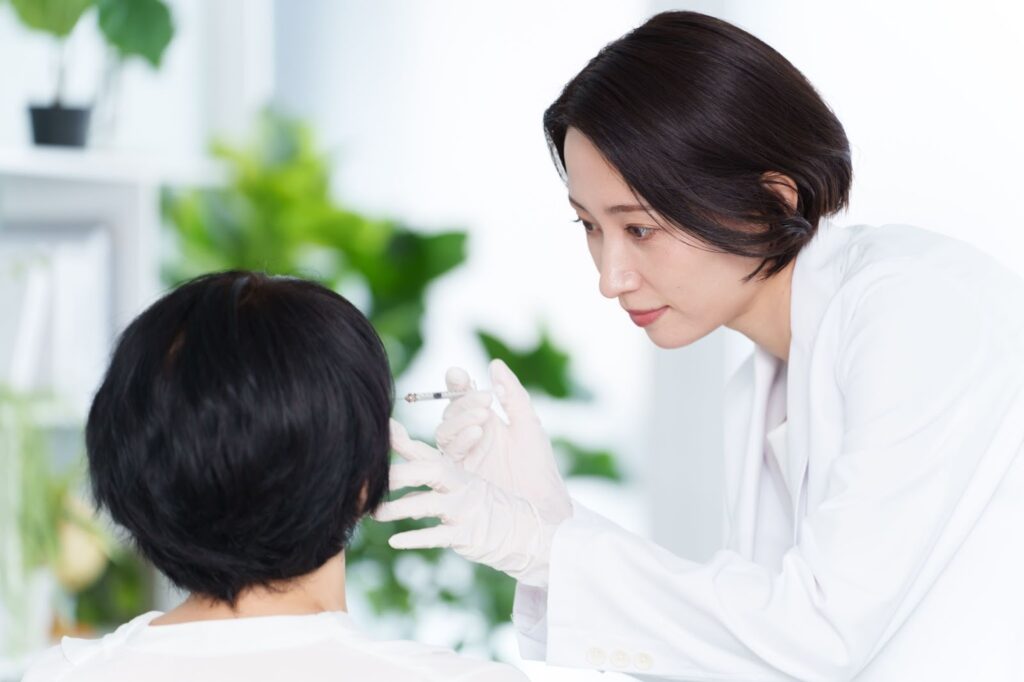 施術を受ける女性