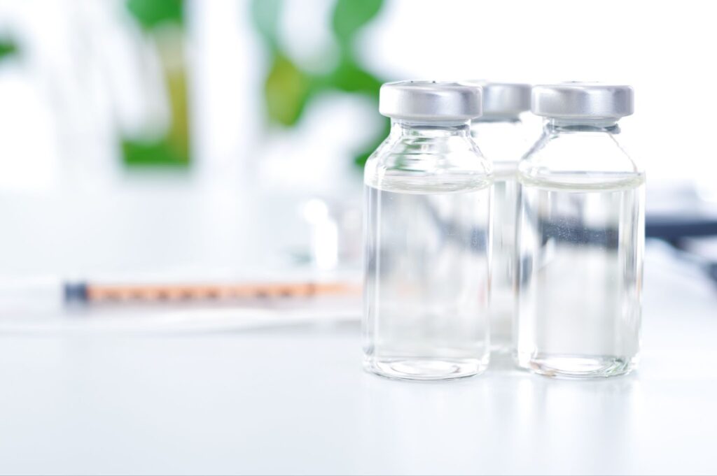 美容施術のアンプル3本