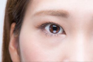 目の下のクマやしわに肌育注射は効く？おすすめの薬剤やその他の効果、メリットも解説