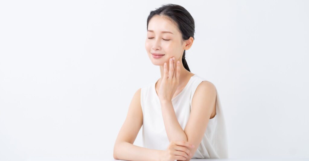 糸リフトはバレる？周囲に気づかれる理由やバレないためのポイントを解説
