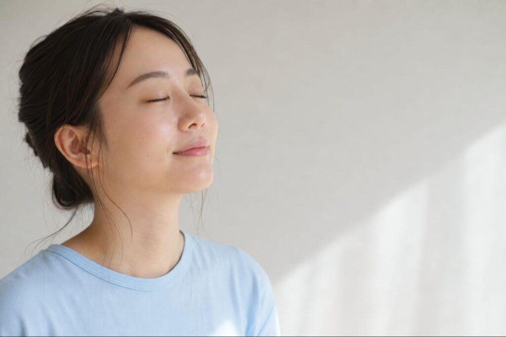 目の下のたるみ 自力で治す